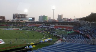 করোনা সচেতনতায় মাঠে দর্শক সমাগমে কড়াকড়ি