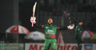 দ্রুততম সেঞ্চুরির দিনে ৭ হাজার রান ক্লাবে মুশফিক