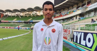 ৪০৪ রানের বিরল রেকর্ড গড়লেন মোস্তাকিম