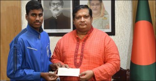 ক্রীড়া প্রতিমন্ত্রীর সহায়তায় ব্রাজিল যাচ্ছেন নাজমুল আখন্দ