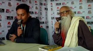 এবার ধারাভাষ্যে নির্মলেন্দু গুণ