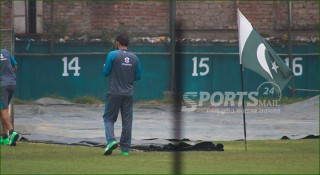 মিরপুরে পতাকা উড়িয়ে পাকিস্তানের অনুশীলন