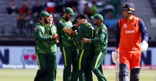 অবশেষে পাকিস্তানের প্রথম জয়