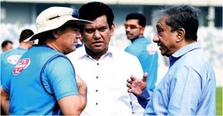 টেস্ট ব্যর্থতায় নাজমুল হাসানের ‌‘কাঠগড়ায়’ কোচিং স্টাফ