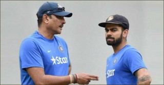 কোহলির অধিনায়কত্ব চলে যাওয়ায় খুশি শাস্ত্রী