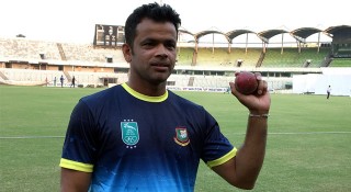 প্রথম বোলার হিসেবে রাজ্জাকের ৬শ’ উইকেট