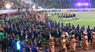 বর্ণিল আয়োজনে পর্দা উঠল এসএ গেমসের