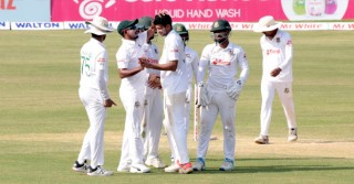 ম্যাথিউসের এক রানের আক্ষেপ, ৩৯৭ রানে থামলো শ্রীলঙ্কা