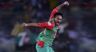 ম্যাচসেরা পারফরমেন্সে সাকিবের বিশ্বরেকর্ড