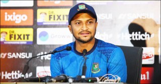 ব্যাটিং নিয়ে ‘ধোঁয়াশা’ রাখলেন সাকিব