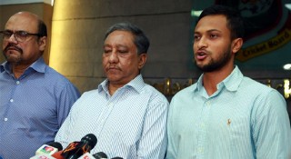 ভালোবাসার খেলা থেকে নিষিদ্ধ হয়ে দুঃখিত সাকিব