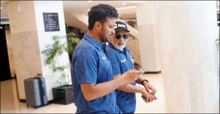 সাকিবের বিশ্বকাপ শেষ, ফিরছেন দেশে