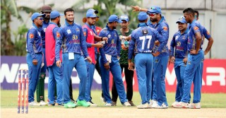 বড় জয়ের দিনে মাশরাফি-সাকিবদের শিরোপার আশা শেষ