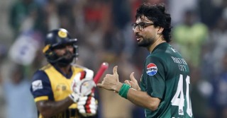 শ্রীলঙ্কাকে হারিয়ে ফাইনালের আশা বাঁচিয়ে রাখলো পাকিস্তান
