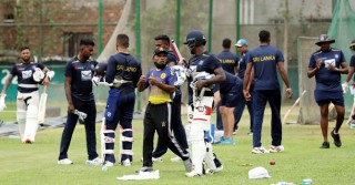 বাংলাদেশ সফরে দেশবাসীর মুখে হাসি ফোটাতে চায় শ্রীলঙ্কা