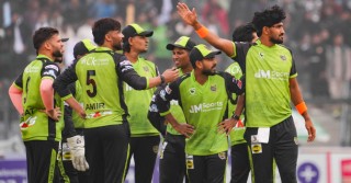 ঢাকাকে হারের স্বাদ দিয়ে সিলেটের টানা জয়