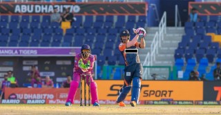 গৌসের ঝড়ে হারলো বাংলা টাইগার্স