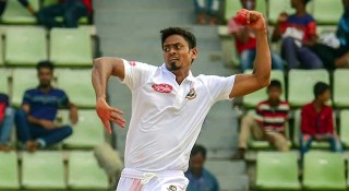 হ্যাটট্রিকের সম্ভাবনা তৈরি করে রাখলেন তাইজুল