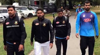 নিউ জিল্যান্ডে মসজিদে হামলা, অল্পের জন্য রক্ষা পেলেন টাইগাররা!