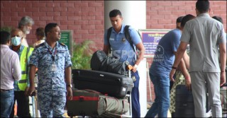 দেশে ফিরে কথা বলেনি বাংলাদেশ ক্রিকেট দলের কেউ