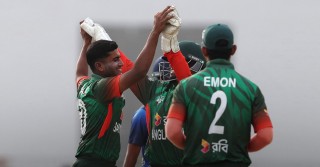শ্রীলঙ্কাকে হারিয়ে গ্রুপ সেরা বাংলাদেশ, সেমিতে প্রতিপক্ষ পাকিস্তান