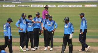 সৌম্যর সেঞ্চুরিতে শিরোপার আশা বাঁচিয়ে রাখল আবাহনী