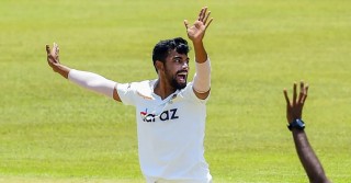 ম্যাচ না খেলেই দলের বাইরে আবু জায়েদ রাহি!