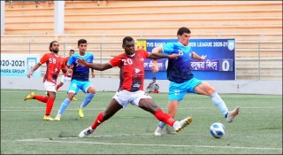 শেষ মুহূর্তের গোলে চ্যাম্পিয়ন বসুন্ধরার হাসি