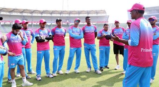 করোনা যুদ্ধে এবার ৯১ ক্রিকেটারের অনুদান