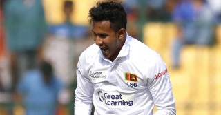 করোনা আক্রান্ত জয়াবিক্রমা, খেলতে পারছেন না অস্ট্রেলিয়া টেস্ট