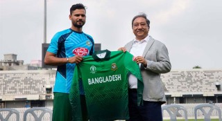 সমালোচনার মুখে পরিবর্তন আসছে মাশরাফিদের বিশ্বকাপ জার্সি