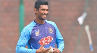 দুইশ'র মাইলফলক ছুলেন মাহমুদউল্লাহ