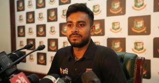 র‌্যাংকিংয়ে উন্নতির সাথে দলের সাফল্য ফেরাতে চান মিরাজ