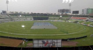বৃষ্টিতে পণ্ড হতে পারে ডিপিএল টি-২০ ফাইনাল