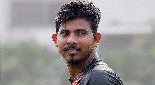 তৃতীয় শতকের দেখা পেলেন মোসাদ্দেক