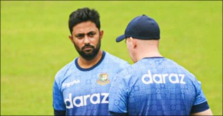 বিশ্বকাপে টাইগারদের ম্যানেজার থাকছেন না নাফিস ইকবাল
