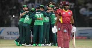 বাবর-নওয়াজের নৈপুণ্যে ওয়ানডে সিরিজ পাকিস্তানের