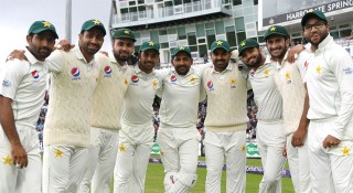 টেস্ট খেলে টি-টোয়েন্টি বিশ্বকাপের প্রস্তুতি নেবে পাকিস্তান
