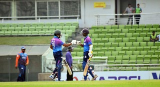 রানের পাহাড় গড়েও হারলো ব্রাদার্স