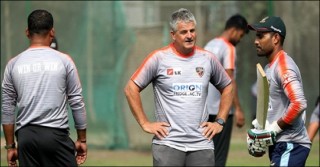 বাংলাদেশের পুরোনো কথা মনে করতে চান না রোডস