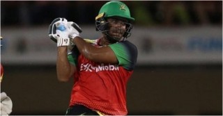 বিধ্বংসী ব্যাটিংয়ে আবারও ম্যাচ সেরা সাকিব