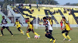 ১০ জনের আরামবাগের কাছে হারলো সাইফ স্পোর্টিং
