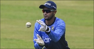 ‘আরও ২-৩ জন অলরাউন্ডার থাকলে এই প্রশ্নগুলো হতো না’