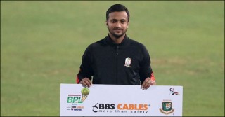 চতুর্থবারের মতো বিপিএল সেরা সাকিব