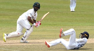 আবারও নার্ভাস নাইনটিতে আউট তামিম