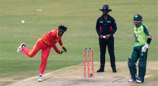 জিম্বাবুয়ের বিপক্ষে পাকিস্তানের কষ্টার্জিত জয়