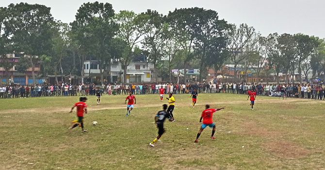 সাতক্ষীরায় স্বাধীনতা কাপ মিনি ফুটবলে চ্যাম্পিয়ন সখিপুর উদয়ন সংঘ
