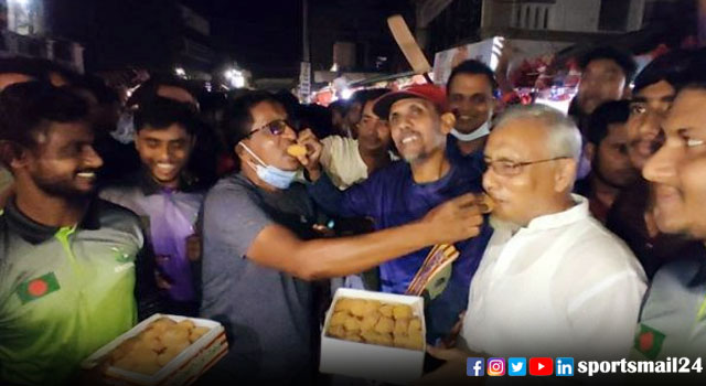 সাকিবের প্রত্যাবর্তনে মাগুরায় আনন্দ-উল্লাস