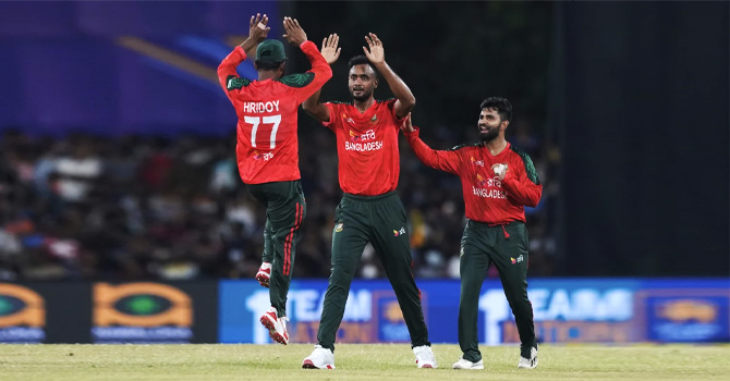 রান-উইকেট দুটোই এলো, জয় পেল বাংলাদেশ