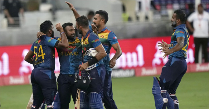 ভারতকে হারিয়ে ফাইনালের পথে শ্রীলঙ্কা